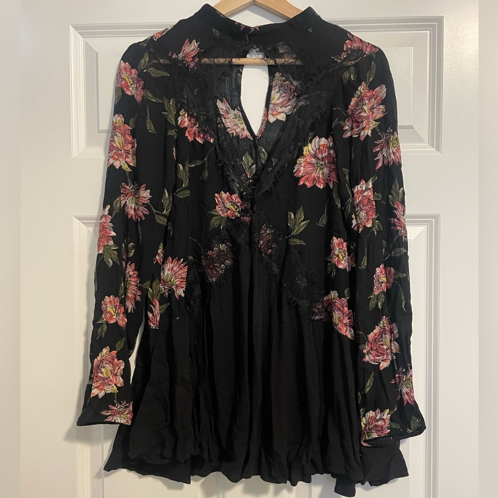 Floral Blouse with Lace Front Opening